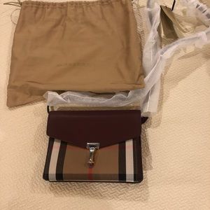 NWT Authentic Burberry House Check Derby Macken Crossbody Bag